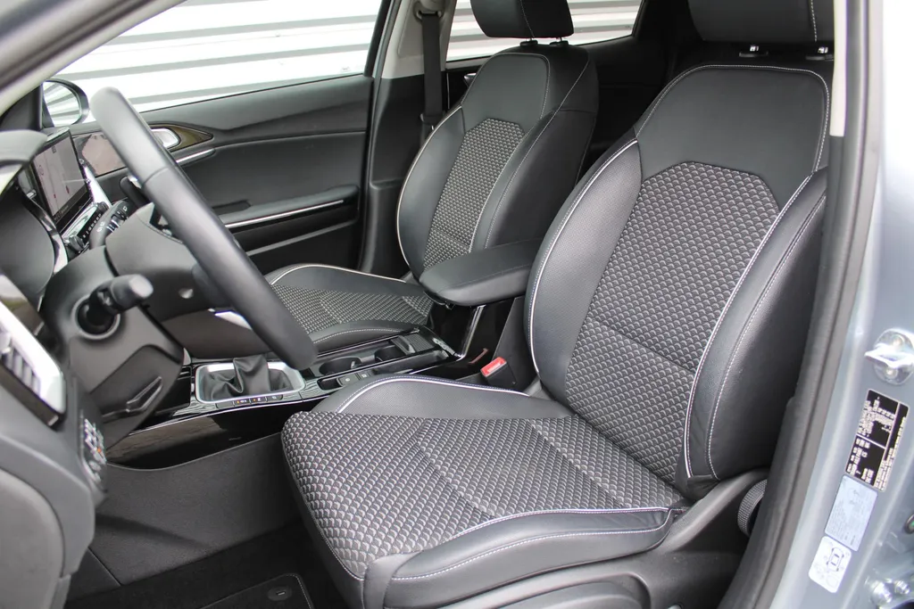 Kia XCeed 1.0 T-GDi DynamicPlusLine | Airco | Navi | Cruise | Camera | 18' LM |