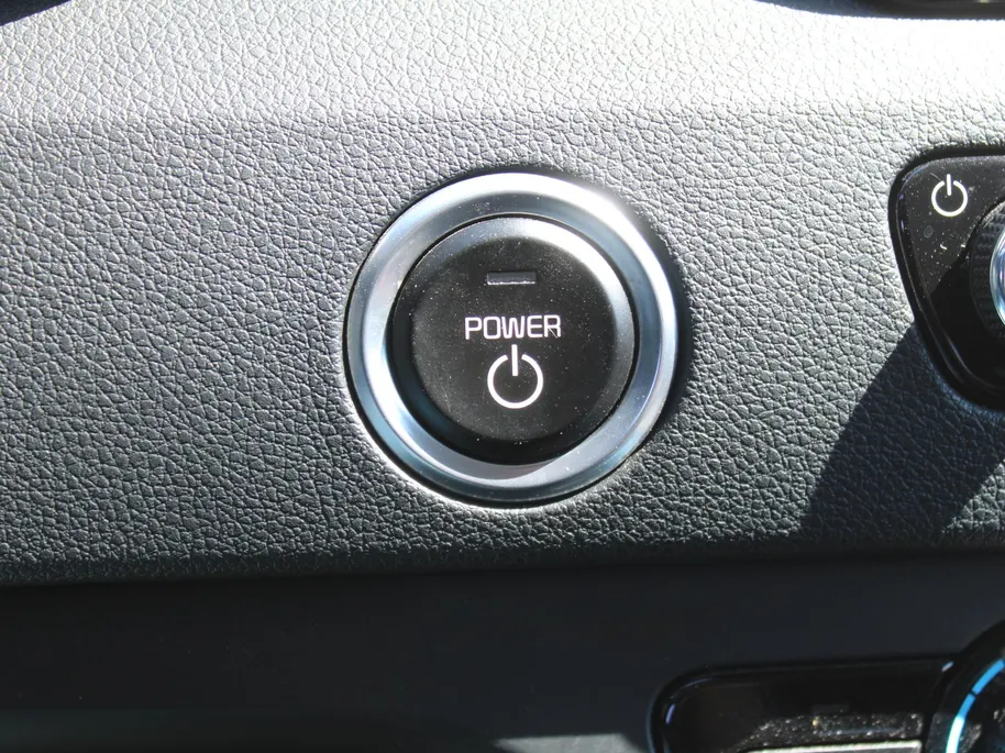 Kia e-Niro ExecutiveLine 64 kWh | Trekhaak | Warmtepomp | Stuur-/stoelverwarming + ventilatie | Leer | Camera | Stoelgeheugen | Dodehoek detectie | LED | 17' LM |