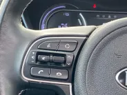 Kia e-Niro DynamicPlusLine 64 kWh | Climate control | Navigatie | Parkeercamera | Stoel + stuurverwarming | Keyless | Schuif-kanteldak | Line assist |