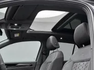 Volkswagen T-Roc 1.5 TSI 150pk DSG R-Line · Panoramadak · Camera · Keyless · Stuur- & Stoelverwarming · Elek. Achterklep · Dodehoeksensor · Garantie t/m 14-07-2027
