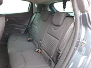 Renault Clio 0.9 TCe Intens | Navigatie | Lichtmetalen velgen | Parkeer sensoren | Climate control