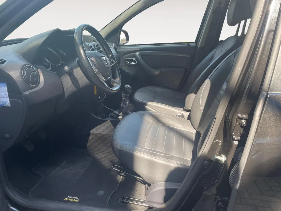 Dacia Duster 1.2 TCe 4x2 Blackshadow | Trekhaak | Camera | Lm velgen | Navigatie
