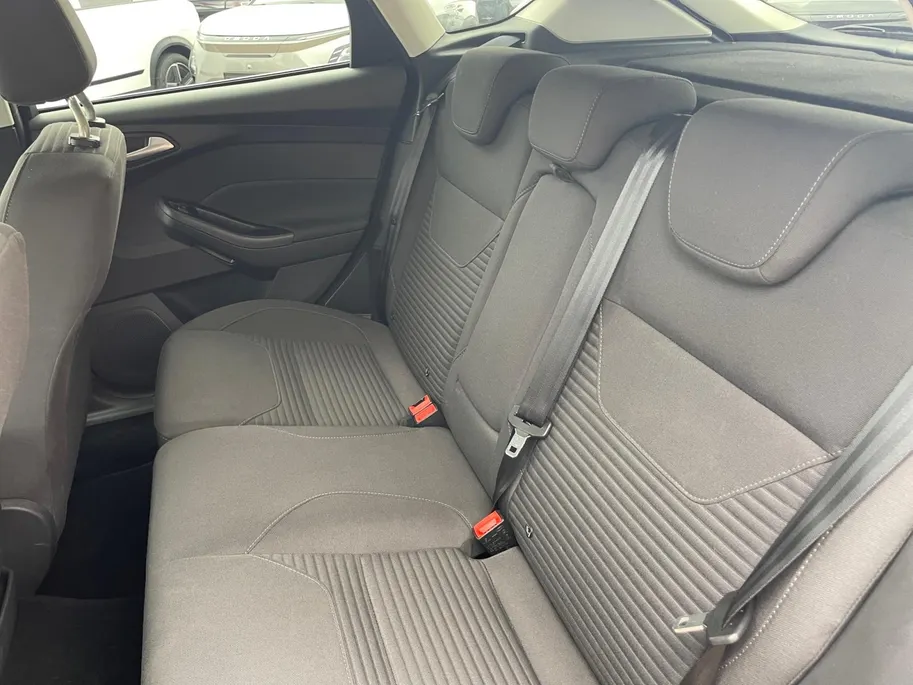 Ford Focus 1.0 First Edition | CAMERA | NAVIGATIE | LM VELGEN | CRUISE | AIRCO |