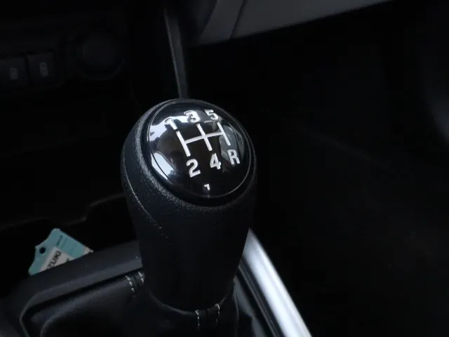 Suzuki Swift 1.2 Style Smart Hybrid