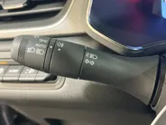 Renault Captur 145PK E-Tech Full Hybrid Techno Automaat | Navi | Camera | Parkeersensoren | Apple CarPlay/Android Auto | Adaptive Cruise Control | Digital Cockpit | Lichtmetalen Velgen | Full LED |