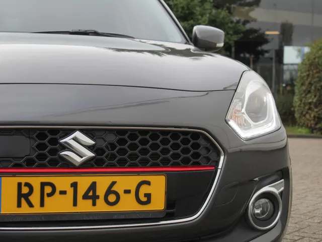Suzuki Swift 1.0 Stijl Smart Hybrid | Navi | Cruise | Clima | Lm-Velgen