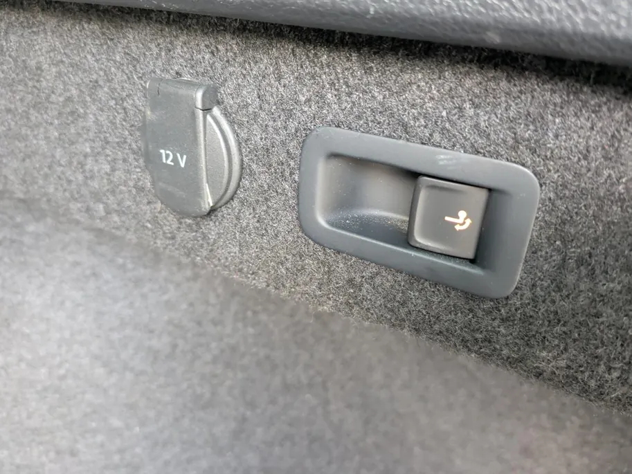 Volkswagen Passat Variant 1.4 TSI PHEV GTE Business | Top staat! | Trekhaak | Clima | NU Rijklaarprijs! Incl.12 Maanden, APK, Onderhoudsbeurt etc! Premiumpakket gratis!