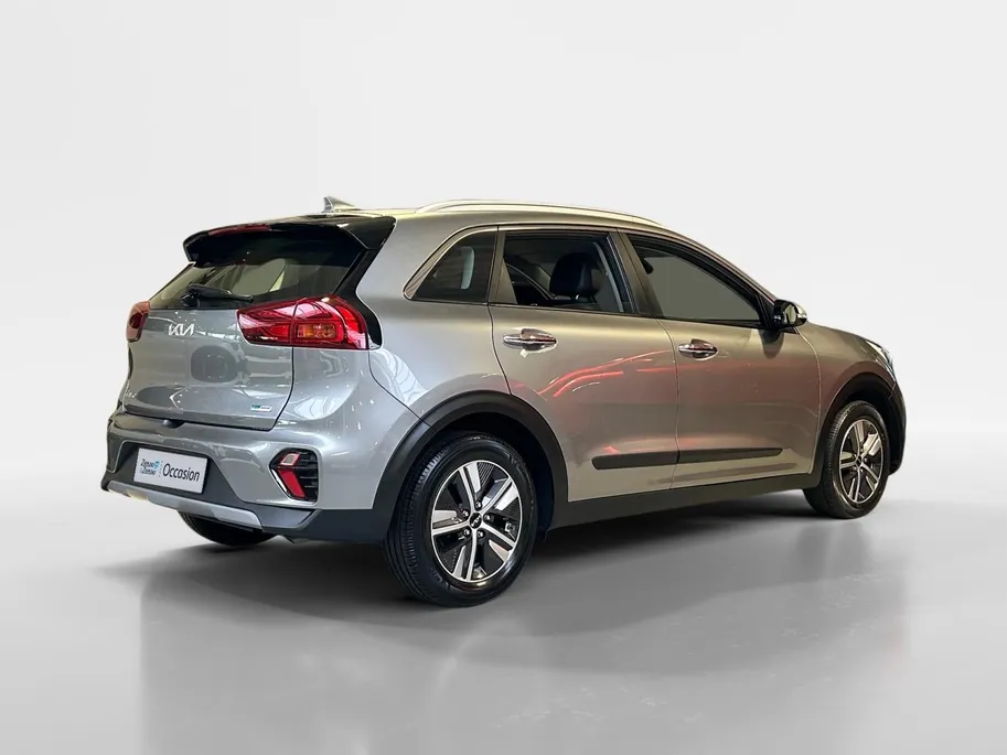 Kia Niro 1.6 GDi Hybrid DynamicLine | Apple Carplay / Android Auto | Navigatiesysteem | Licht + Regensensor | Parkeersensoren + Camera Achter | Climate Control | Cruise Control Adaptief | Rijstrooksensor + Correctie