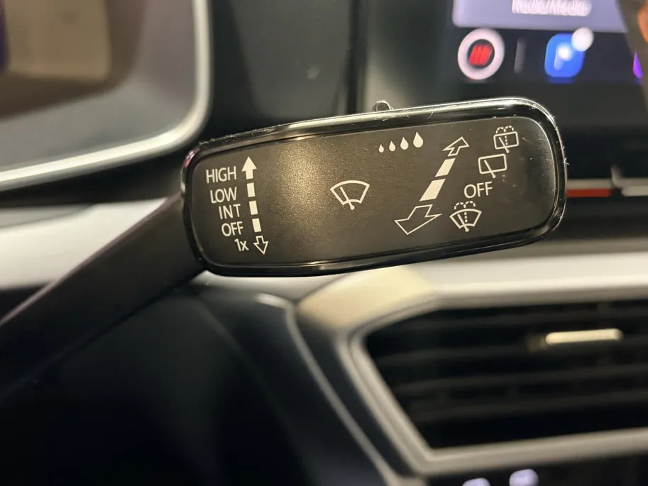SEAT Leon Sportstourer 150PK 1.5 TSI FR Business Intense | Navigatie | Cruise Control Adaptief | Climate Control | Apple Carplay/Android Auto | Camera | Parkeersensoren | Lichtmetalen Velgen | Licht & Regen Sensor |