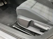Volkswagen Golf 1.4 eHybrid 245pk GTE · Navigatie · Camera + Parkeersensoren · Stoel- & stuurverwarming · Apple/Android Car Play · Trekhaak ·