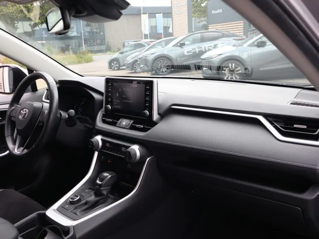 Toyota RAV4 2.5 Hybrid AWD Style | Trekhaak | PDC v/a | Stuur/stoel verwarm.