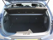 Kia Stonic 1.0 T-GDi MHEV DynamicPlusLine | Stuur-/stoelverwarming | Camera | Cruise adapt. | Clima | LED | Navi | 16' LM | Automaat |