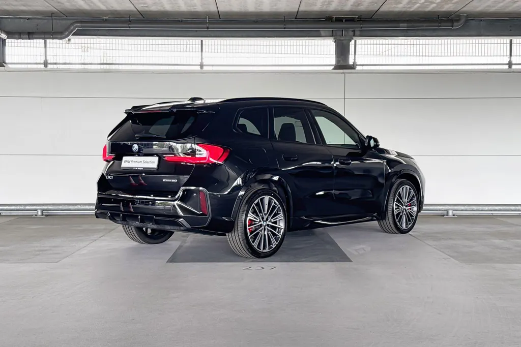 BMW iX1 eDrive20 67 kWh M Sport Edition