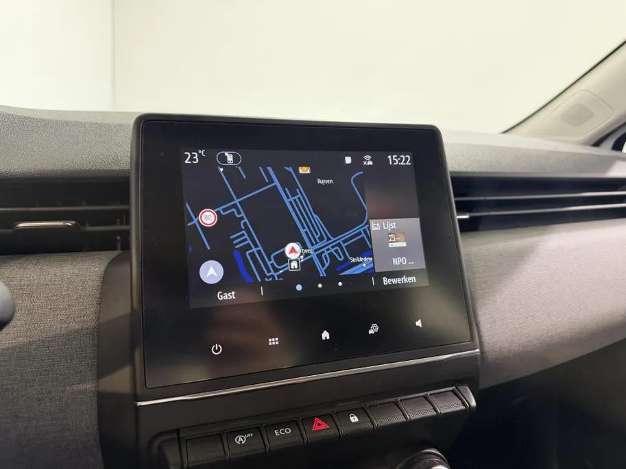 Renault Clio 90PK TCe GPF Evolution | DEMO | Navi | Camera | Apple CarPlay/Android Auto | Parkeersensoren | Airco | Licht & Regen Sensor | Cruise Control | Full LED | Digital Cockpit |