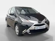 Toyota Aygo 1.0 VVT-i x-play | Airco | Achteruitrijcamera | Apple carplay / Android auto |