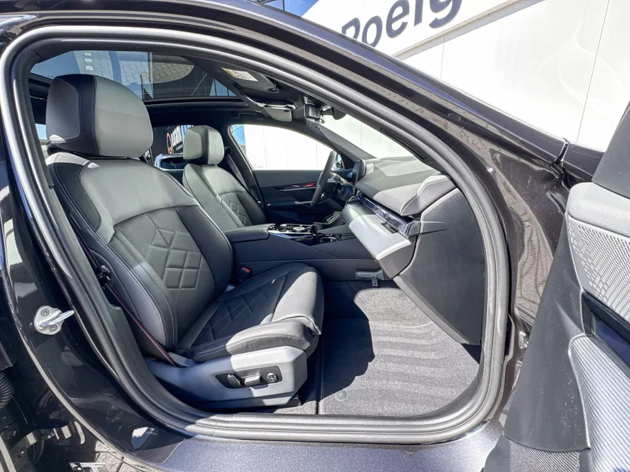 BMW i5 Sedan eDrive40