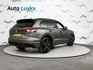 Volkswagen Touareg R 3.0 TSi eHybrid 4M 462 PK | Panoramadak | Luchtvering | Trekhaak