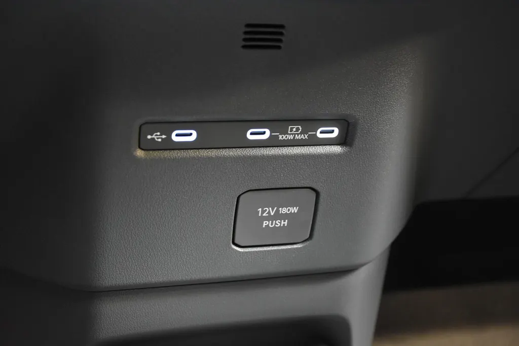 Kia EV2 61 kWh 135pk (5-zits) Black-Line