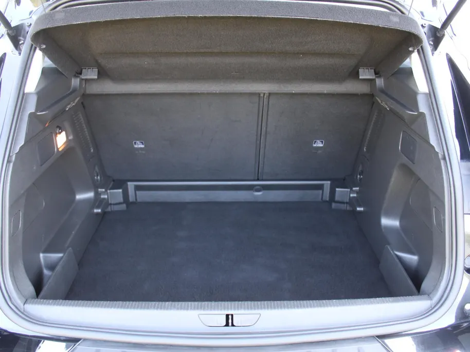 Opel Grandland X 1.2 Turbo Business Elegance | Camera | Telefoonlader | Clima  | Dodehoek detectie | Cruise | Navi | LED | 17” LM | Half stof/leer |