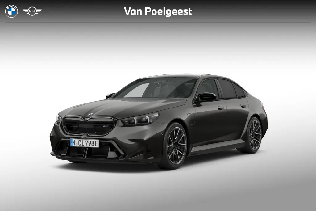 BMW M5 Sedan M5