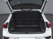 Volkswagen T-Roc 1.5 TSI 150pk Sport Business R · R-line exterieur · Apple/Android Car Play · Camera · Navigatie · Stoelverwarming · P-Sensoren · Alarm · 19'' Inch ·