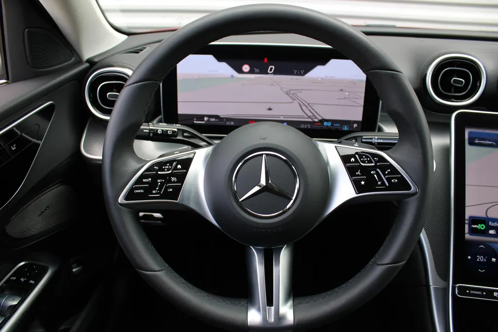 Mercedes-Benz C-Klasse Estate 180 Business Line | Stoelverwarming | Camera | Elek. stoelverstelling + achterklep | Draaloze telefoonlader | 17” LM | LED | Clima | Navi |