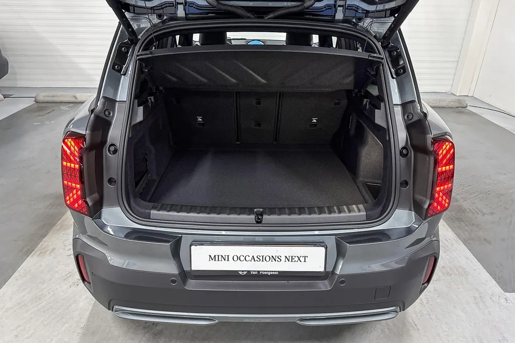 MINI Countryman Electric E John Cooper Works M