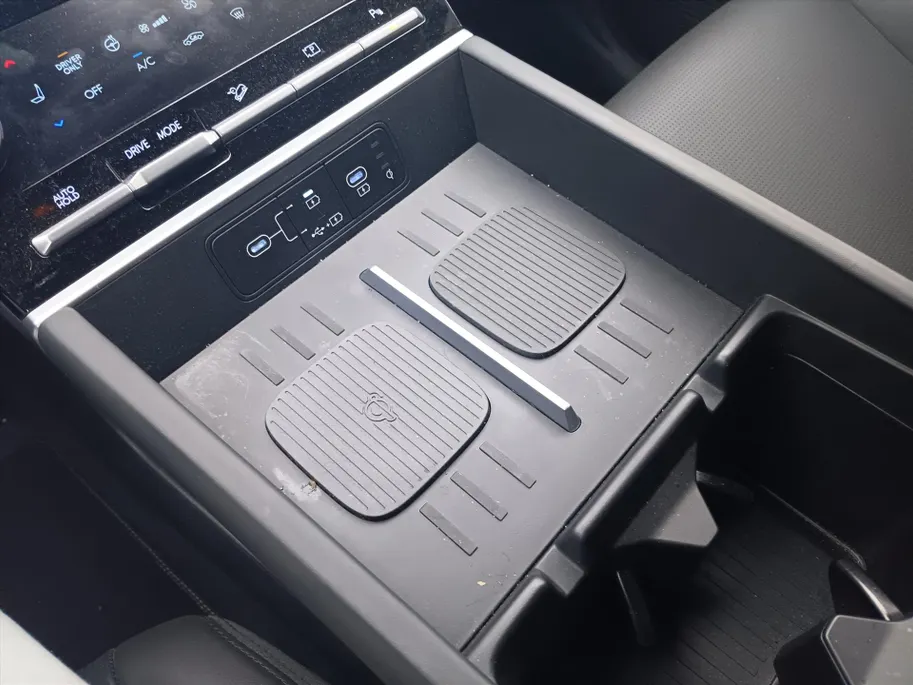 Hyundai Santa Fe 1.6 T-GDi HEV 7-zits Premium / BTW / Org. Nederlands! / 1e Eigenaar / SCHERP GEPRIJSD!