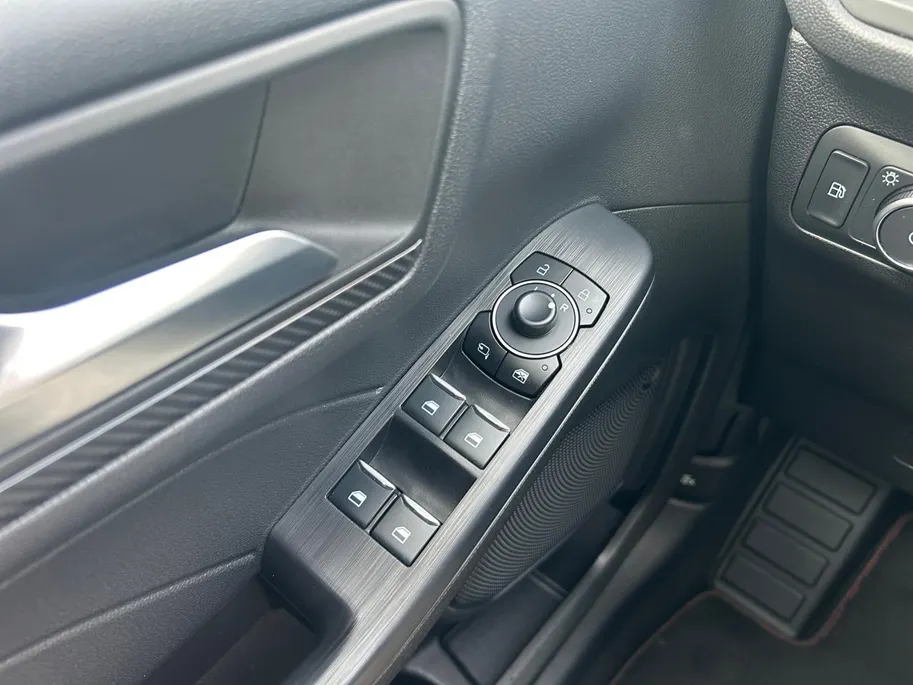 Ford Kuga 2.5 PHEV ST-Line | Adaptieve Cruise Control | Stoel/Stuur/Voorruitverwarming | navigatie | Draadloze Apple/android Carplay |