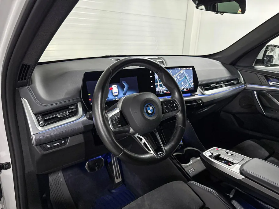 BMW iX1 xDrive30 Launch Edition