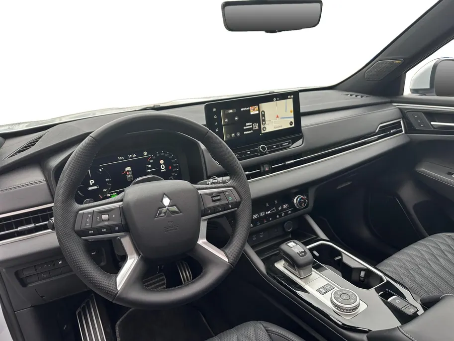Mitsubishi Outlander 2.4 PHEV Instyle | Pano | Stoel Verkoeling | ACC |