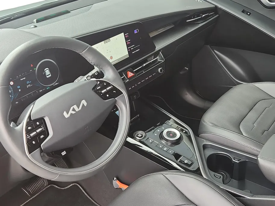 Kia Niro 1.6 GDi PHEV DynamicPlusLine | Leder | Navi | Camera | Stoel + Stuurverwarming | Elektr. Achterklep | Head-Up Display |