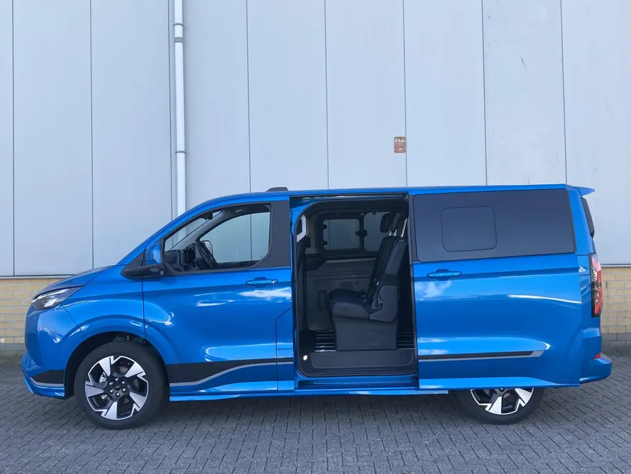 Ford Tourneo Custom E-Custom 65kW 218pk Sport 8- 340 L1H1 Sport ELEKTRISCH-Personenvervoer 8 zitplaatsen-Panoramadak-Sportuitvoering