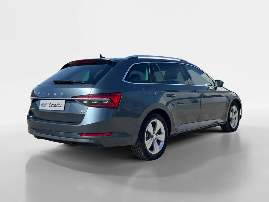 Škoda Superb Combi 1.4 TSI iV Business Edition Plus | Uniek lage km-stand | 360 camera | Adaptieve Cruise Control | Stoel- en stuurverwarming