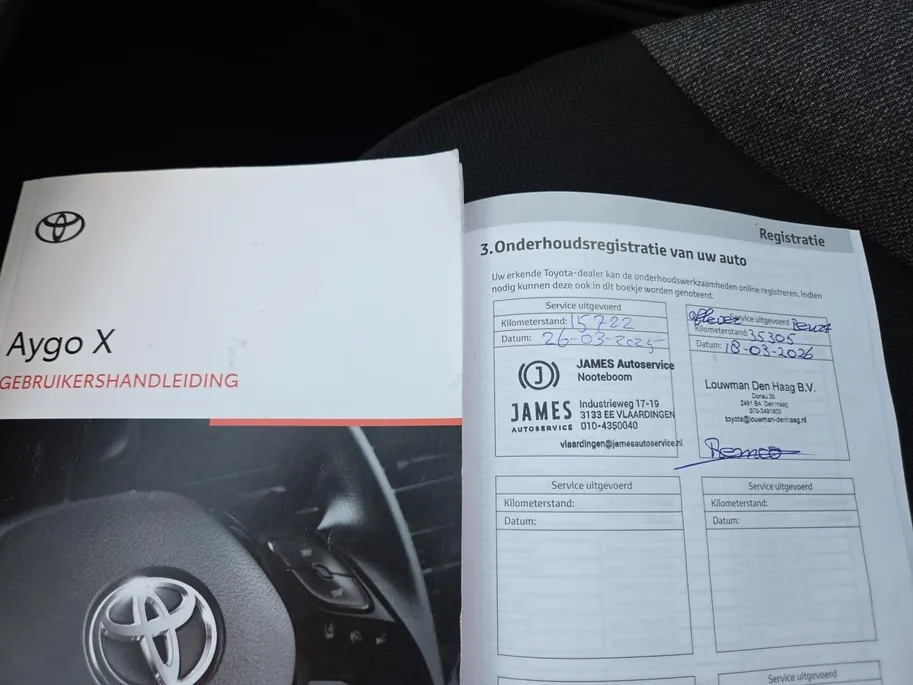 Toyota Aygo X 1.0 VVT-i MT Play | Zeer nette auto | Apple CarPlay & Android Auto | Camera | 100 % onderhouden | Fabrieksgarantie t/m 8-2034 |