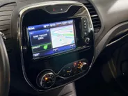 Renault Captur 90PK TCe Dynamique | Navi | Camera | Parkeersensoren | Climate Control | Cruise Control | Lichtmetalen Velgen | Licht & Regen Sensor | Bluetooth | USB | LED Dagrijverlichting |