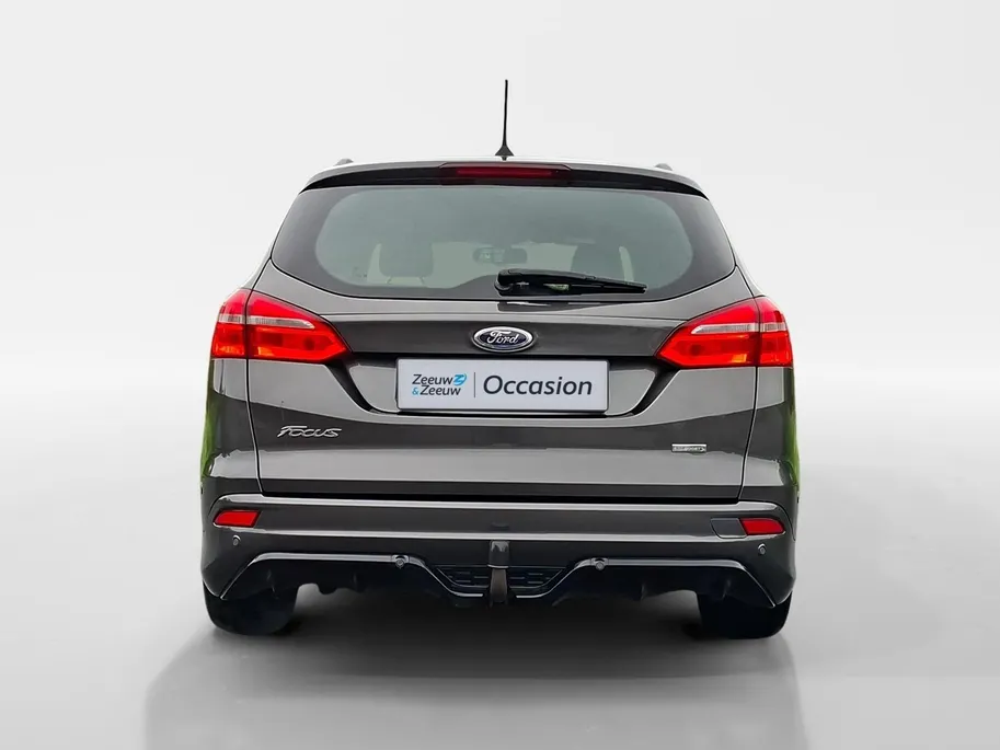 Ford Focus 1.0 ST-Line Wagon | Nieuwe distributieriem | Parkeersensoren | Navigatie | Climate Control | Voorruitverwarming | 17' Lichtmetaal | Trekhaak