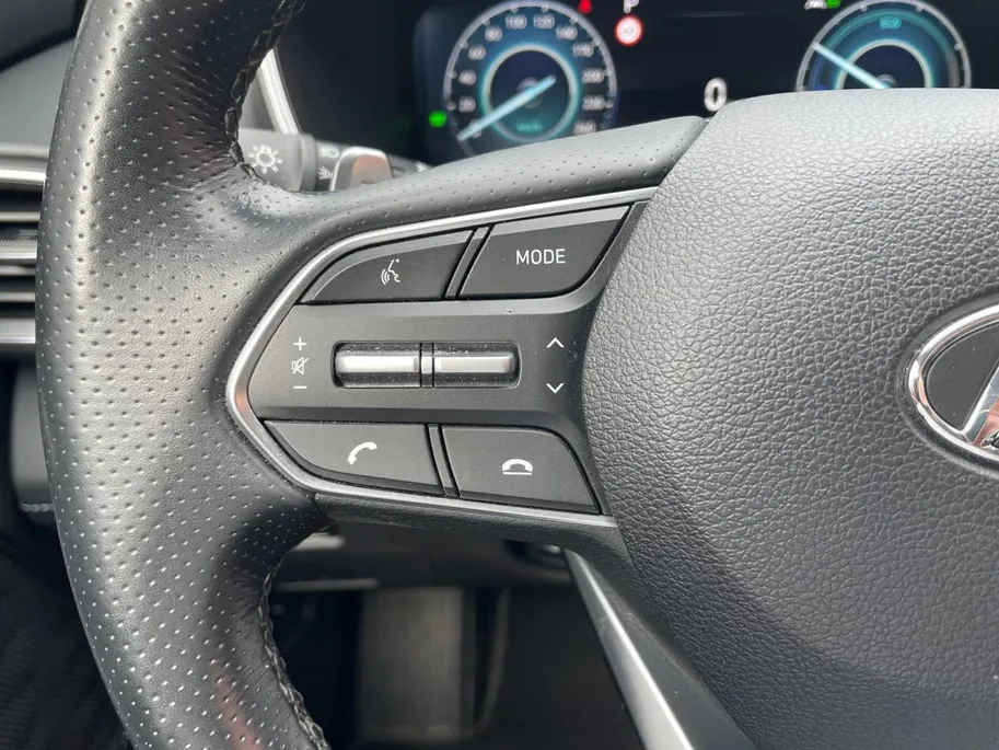 Hyundai Santa Fe 1.6 T-GDI HEV Premium 7p. | Lederen bekleding| Stoelverwarming/koeling| Stuurverwarming| Elektrische achterklep| Trekhaak| 1650 KG trekgewicht|