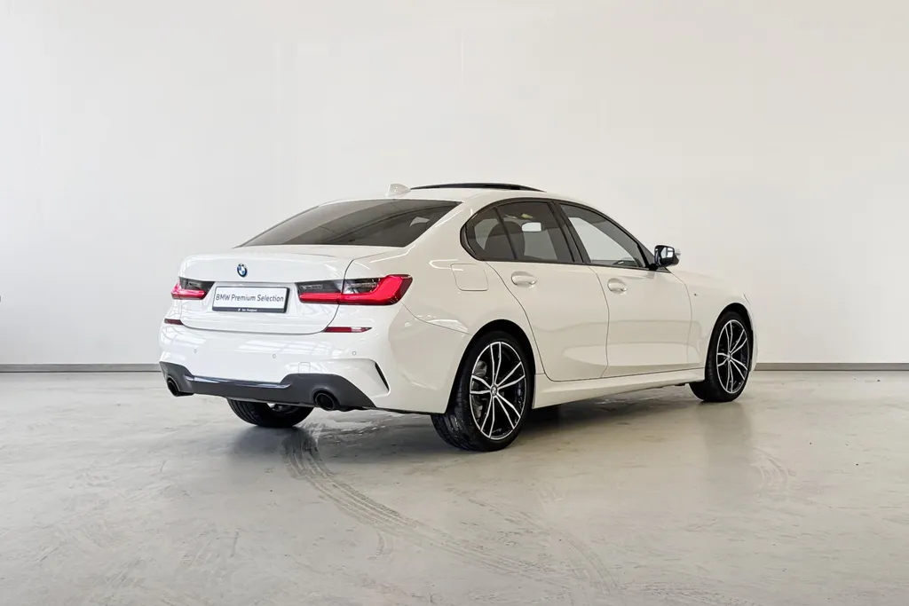 BMW 3 Serie Sedan 318i High Executive