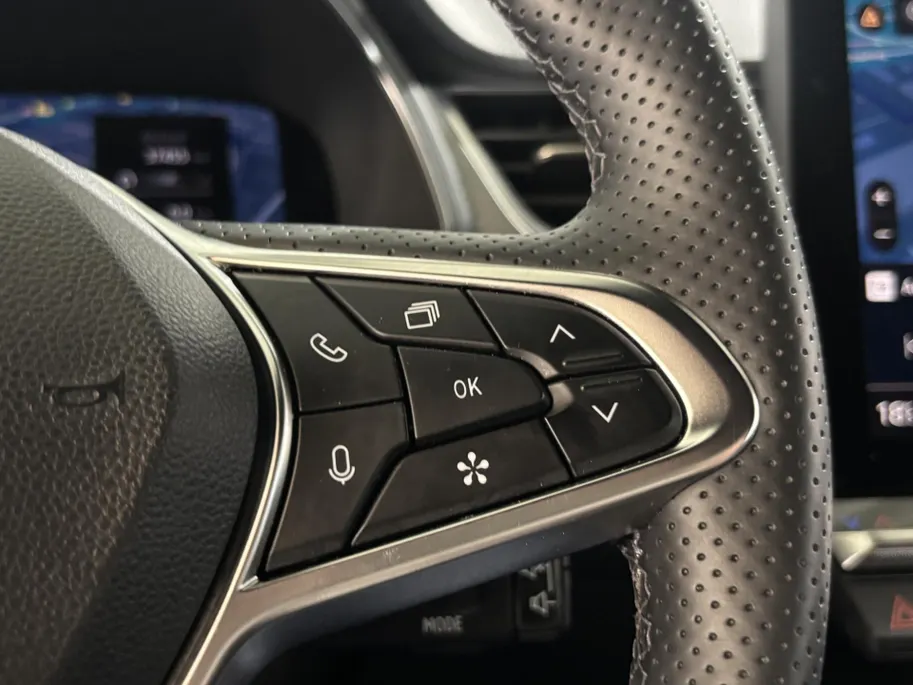 Renault Captur 90PK TCe Techno | Pack Winter | Navi | Climate Control | Camera | Parkeersensoren | Apple CarPlay/Android Auto | Lichtmetalen Velgen | Full LED | Armsteun | Digital Cockpit |