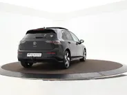 Volkswagen Golf 1.5 eHybrid 272pk DSG GTE · Panoramadak · Leder · Wegklapbare Trekhaak · Stoelventilatie · Camera · Dodehoek Detectie · 18'' Inch · Garantie t/m 30-0-2030 of 100.000km