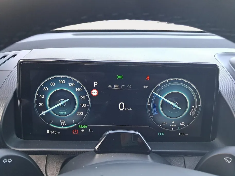 Hyundai Inster 49 kWh / Evolve + W&T | 0,99% RENTE MOGELIJK | VAN € 31.760,- VOOR € 28.950,- | Private lease vanaf 339 ,- PM |