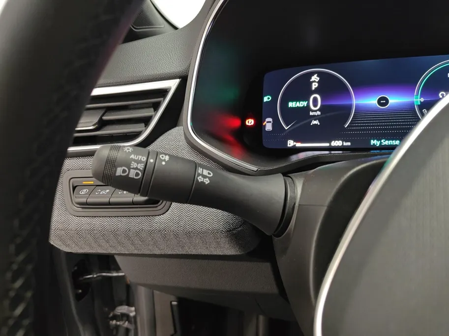 Renault Clio 1.6 E-Tech Full Hybrid 145 techno AUTOMAAT NAVI AIRCO CAMERA PARKEERSENSOREN CRUISE CONTROLE APPLE CARPLAY ANDROID AUTO DEALER ONDERHOUDEN ZEER MOOIE AUTO