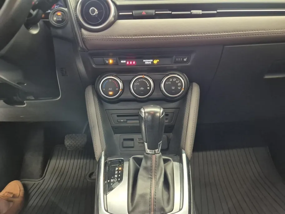 Mazda CX-3 2.0 SkyActiv-G 120 GT-Luxury | Automaat | Climate Control | Cruise Control | Memory Stoelen | LM Velgen | Afneembare Trekhaak | Lederen Bekleding | Navigatie |