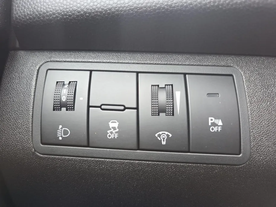Kia Venga 1.6 CVVT X-tra | Automaat! | Trekhaak | Navigatie | Cruise Control | Airco | Parkeersensoren achter | 12 maanden garantie!