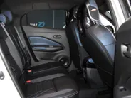 Nissan Juke 1.6 Hybrid Pulse | Bose audio | 360grd camera | Dodehoeksensoren| Lederen bekleding | Apple carplay & Androidauto | Pro-pilot | Stuur-, en Stoel- en voorruitverwarming |