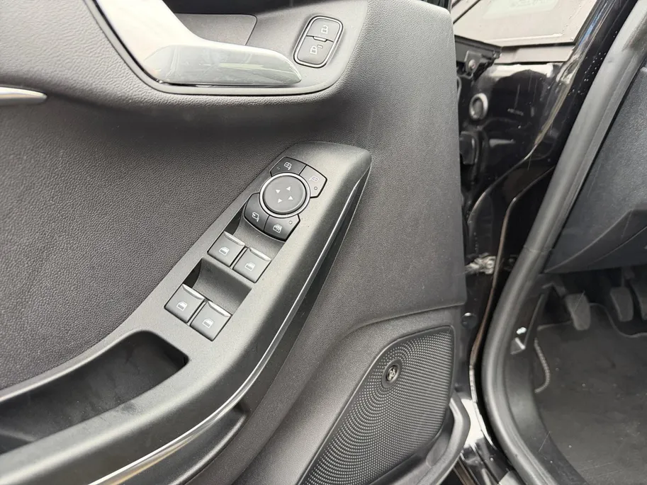 Ford Fiesta 1.0 EcoBoost Vignale | Adaptieve Cruise Control | Dodehoek Detectie | Winter Pack | B&O Audio | Lederen Bekleding | Apple/Android Carplay |