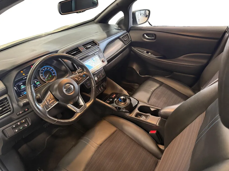 Nissan Leaf Tekna 40 kWh *Automaat*Navi+360Camera*Climate*Adaptive Cruise*Stoel/Stuur Verw.*Bose Sounds!