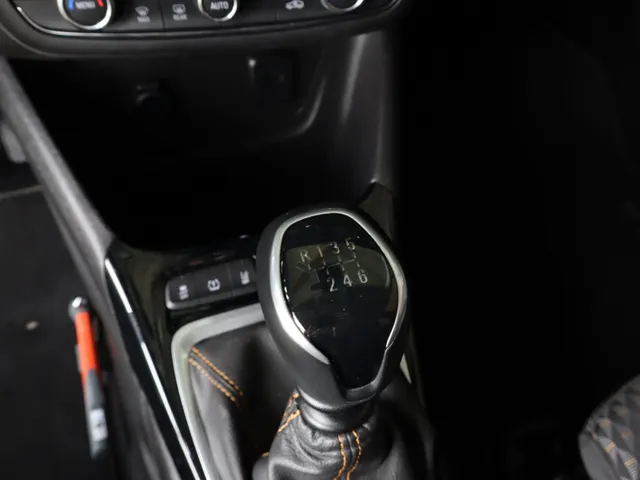 Opel Crossland X 1.2 Turbo Innovation | Camera | keyless