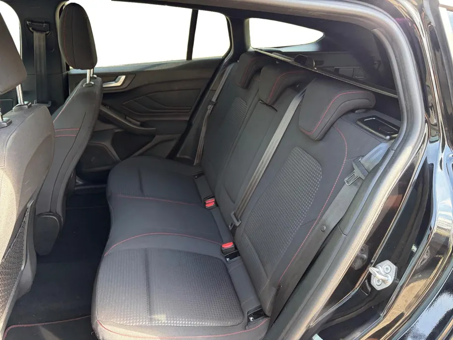 Ford Focus Wagon 1.0 EcoBoost Hybrid ST Line X Business 155PK | B&O | Winter Pack | Adaptieve Cruise Control | Camera | El. Achterklep | BLIS